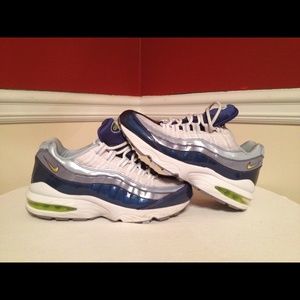 Nike Air Max Size 6Y