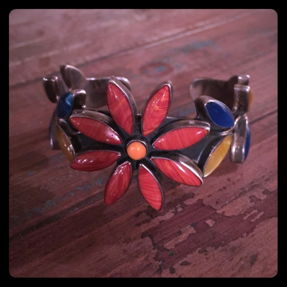 Flower bracelet