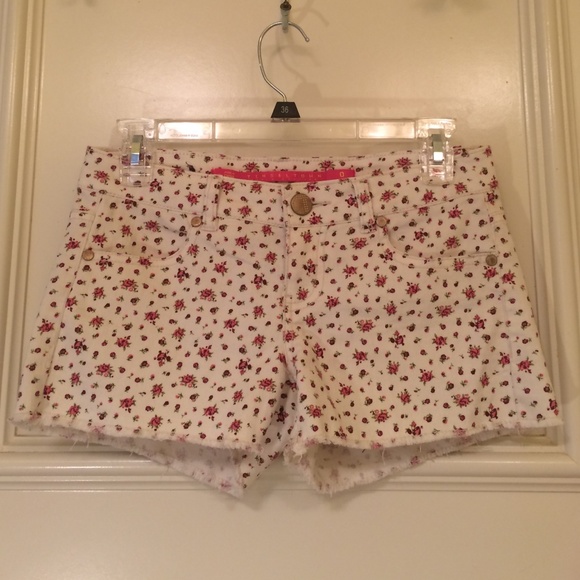 Floral print high waisted shorts - Picture 1 of 3