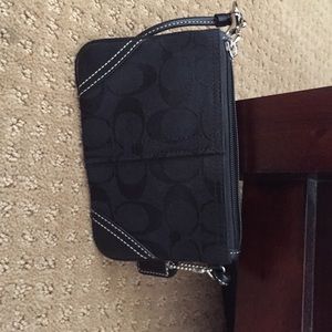 NWOT Coach wristlet