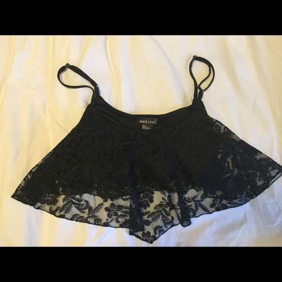 Lace black crop top