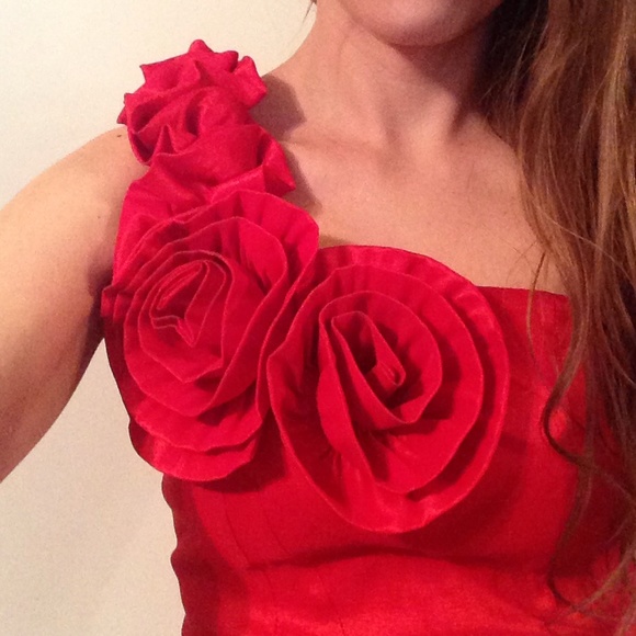 Red one shoulder homecoming dress - Picture 3 of 4