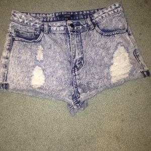 Acid washed high wasted shorts