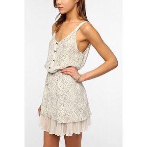 ❤️VDay SALE❤️Chandi + Lia peek-a-boo pleated dress