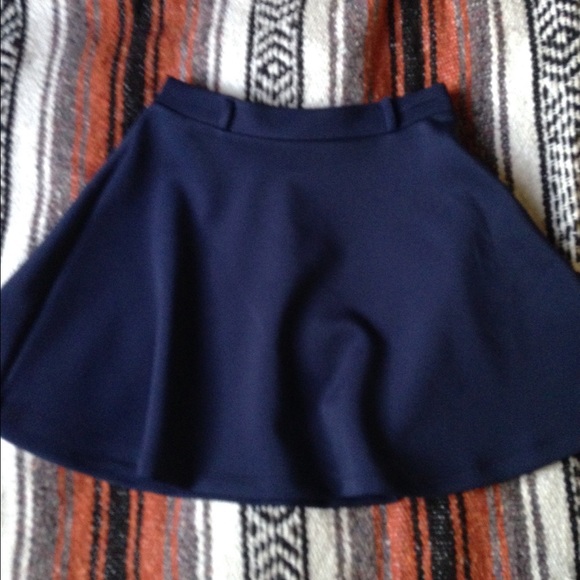 ❌SOLD❌Forever21 Navy Skater Skirt!