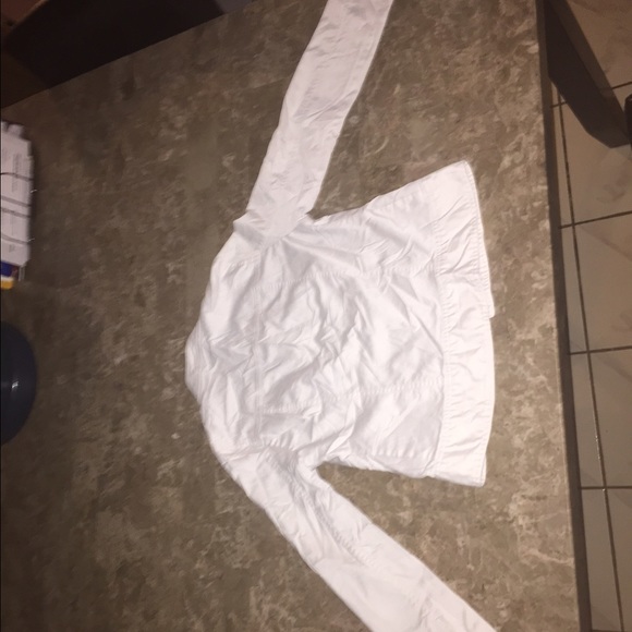 White jacket / sweater - Picture 3 of 4