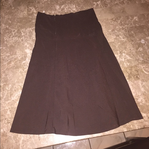 Brown skirt - Picture 2 of 2