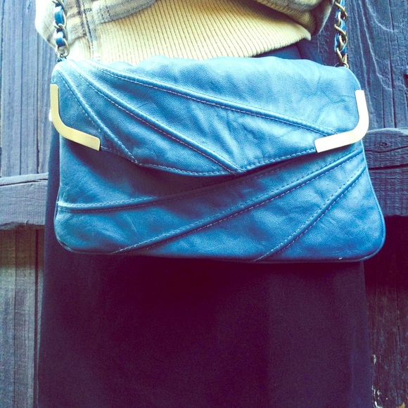 Blu Chic Cross Body Purse