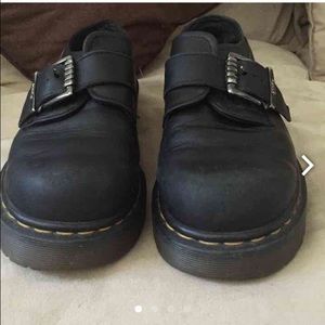 Dr Martens size 5 fits a 7