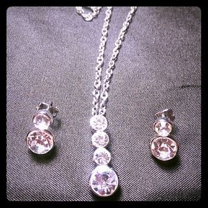 Necklace with ear rings set brand new