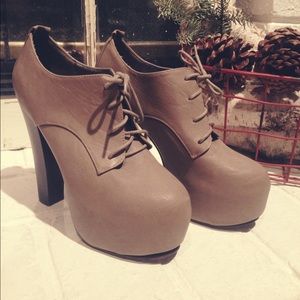 Forever 21 Lace Up Pump