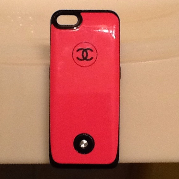 External charger case for iPhone 5