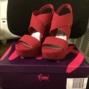 Red Fioni Sparkle Wedges
