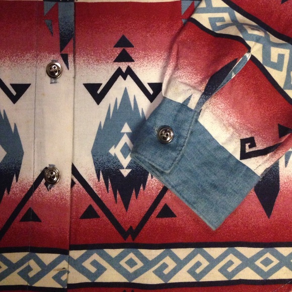 Tribal print button down - Picture 4 of 4