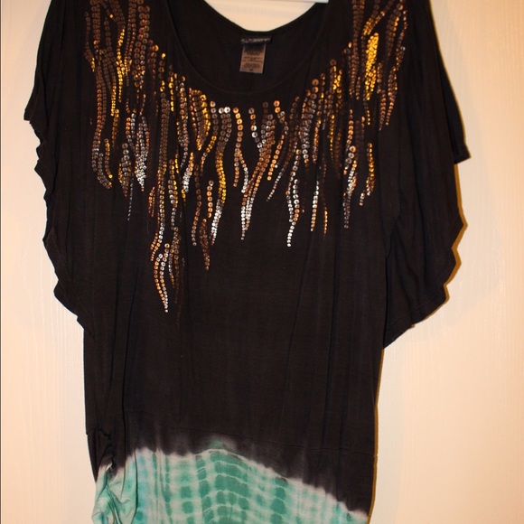 Bundle, day trip and bke shirt, both medium