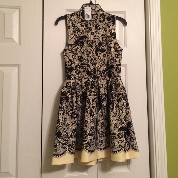 Dress - Picture 2 of 3