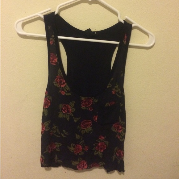 FOREVER 21 CROPPED TANK