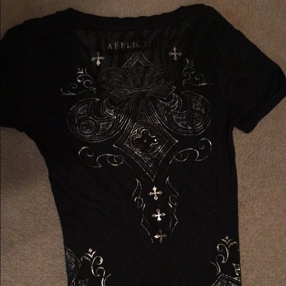 Affliction  zebra burn our t shirt