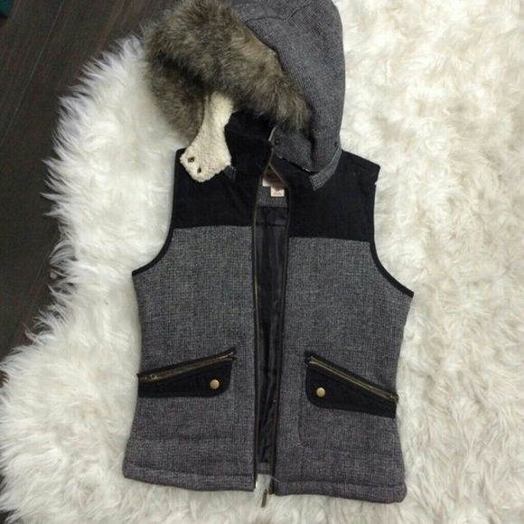 Looking for this vest size S or XS