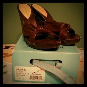 Jessica Simpson Wedge Shoes with box!!