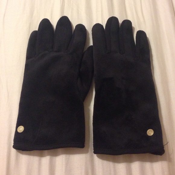 Faux fur winter gloves.
