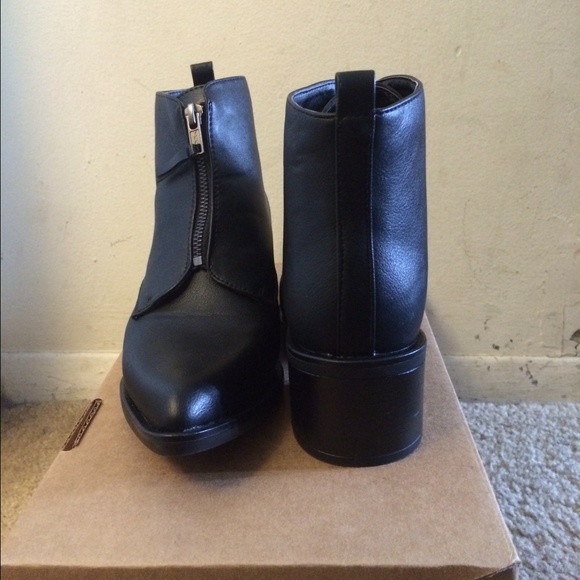 Clove Zip Front Ankle Boots - Picture 2 of 4