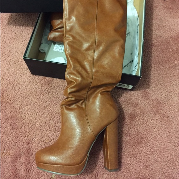 Cognac heel boots
