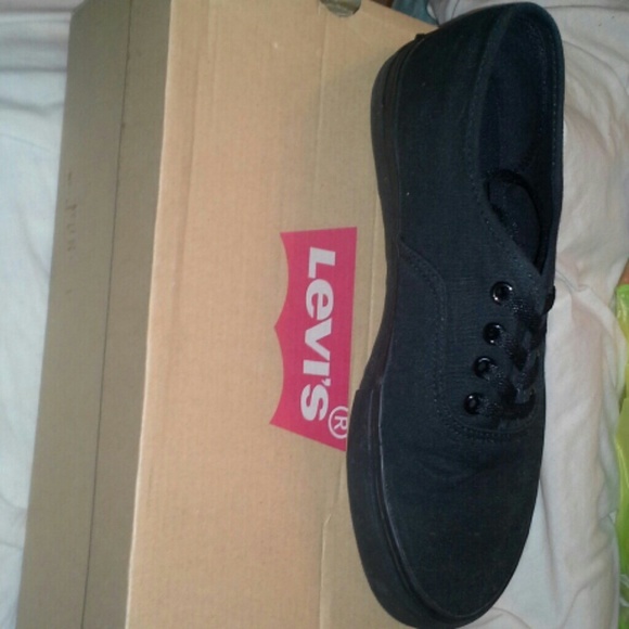 Canvas shoe
