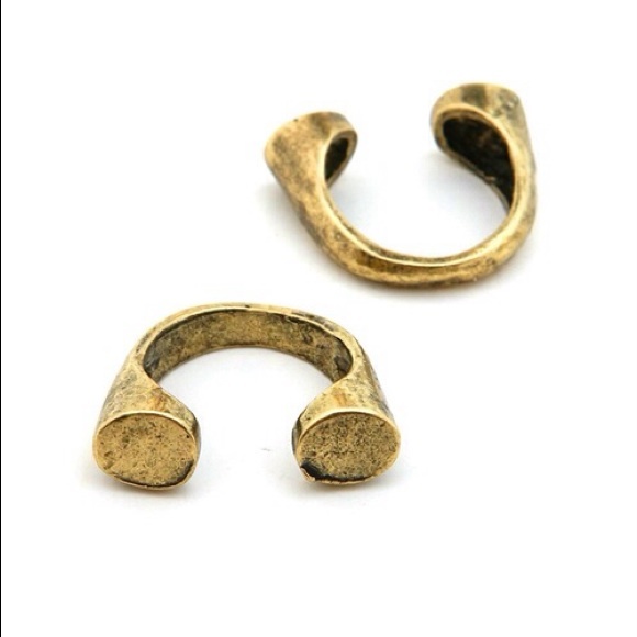 HORSE SHOE RING• AVAILABLE IN MULTIPLE COLORS NWOT - Picture 2 of 2