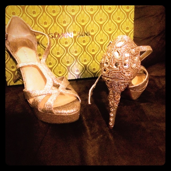 Beautiful Gold Shoes!