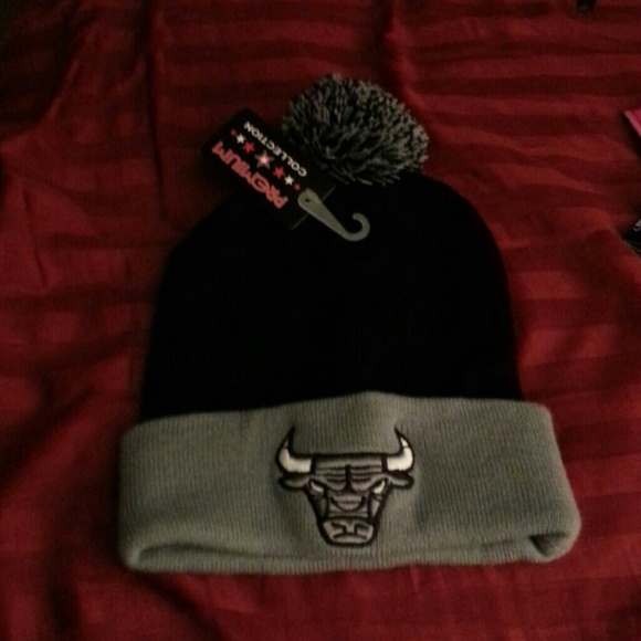 ~SOLD ON MERCARI~~~~~Bulls hat