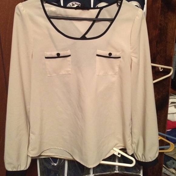 Long sleeve dressy shirt