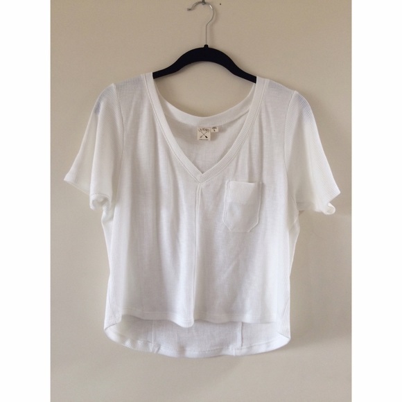 LA Hearts Cropped V-neck