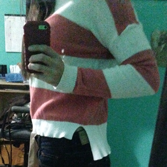 Forever 21 white and coral striped sweater - Picture 3 of 4