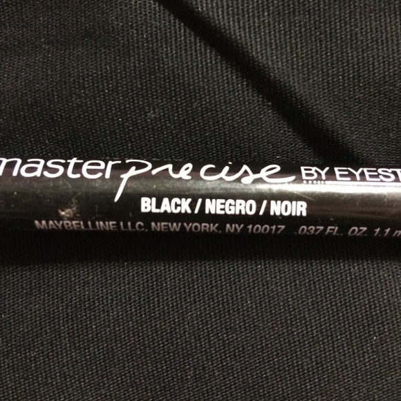 Eyeliner - Picture 2 of 2