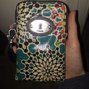 Fossil Key-Per Phone Wristlet
