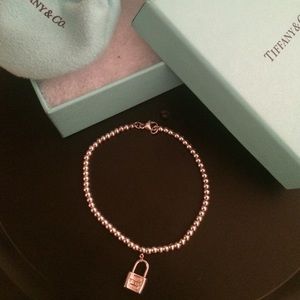 Return to Tiffany bead bracelet