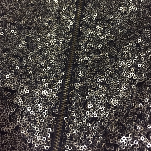 Sequined peplum top - Picture 3 of 3