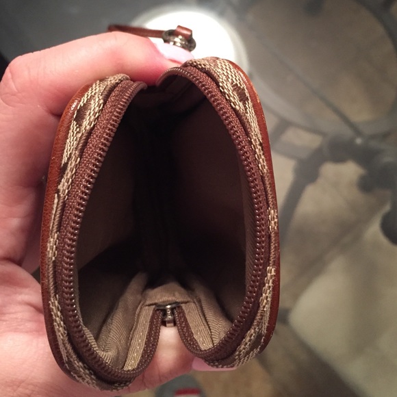 Authentic Coach Camera Case - Picture 2 of 3