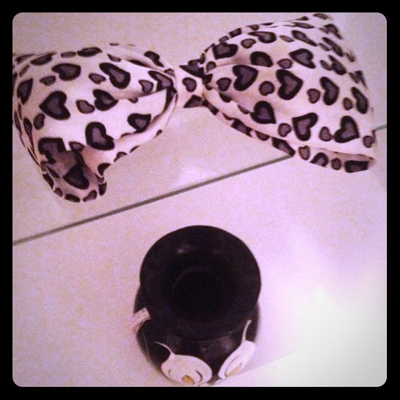 Girly Jumbo Hair Bow🎀