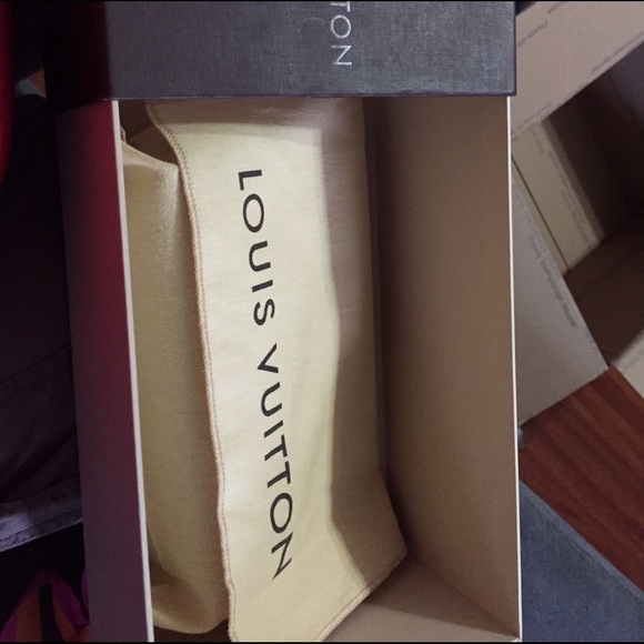 Not 4 sale just sharing my new find - Picture 2 of 3