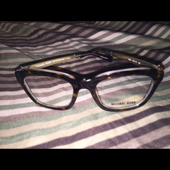 Michael kors glasses - Picture 2 of 3