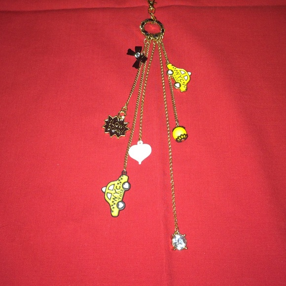 RARE✨NWT Betsey Johnson NYC Taxi Necklace🗽🚕 - Picture 3 of 4