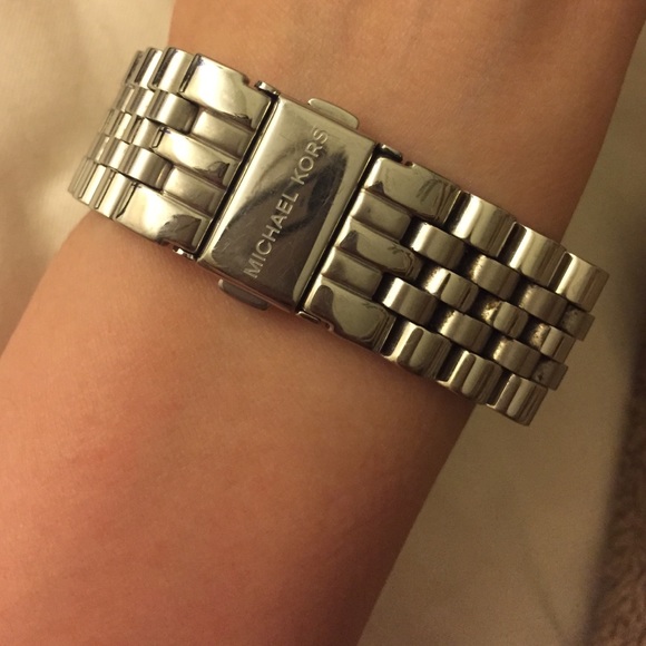 SOLD👏🏻👏🏻 - Picture 2 of 3