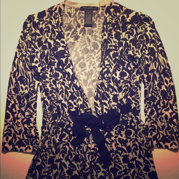 FREE SHIPPING-Black & white sweater w ribbon tie