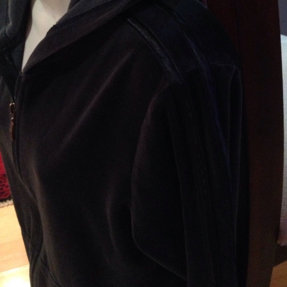 Teal colored hooded Valor jacket with satin trim - Picture 2 of 4