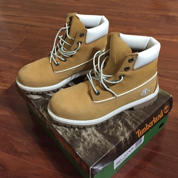 Beige Timberland Boots 😊