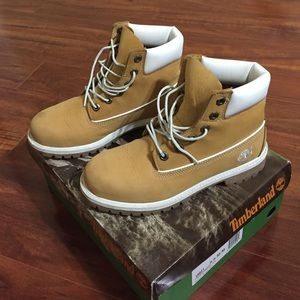 Beige Timberland Boots 😊