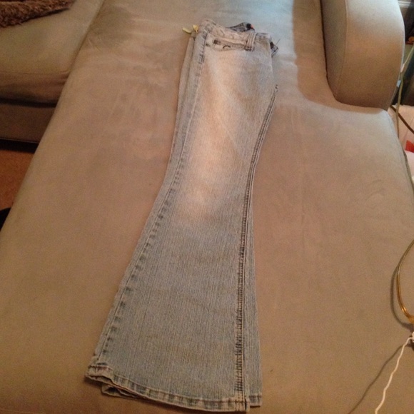 DollHouse jeans