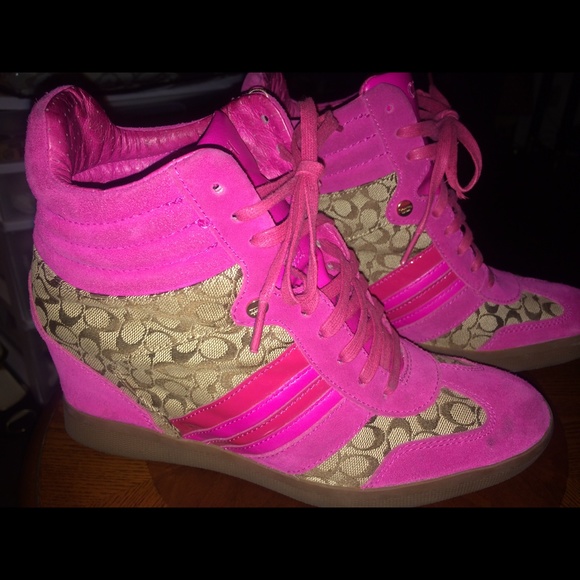 Magenta Coach hidden wedge sneakers & Coach Tee